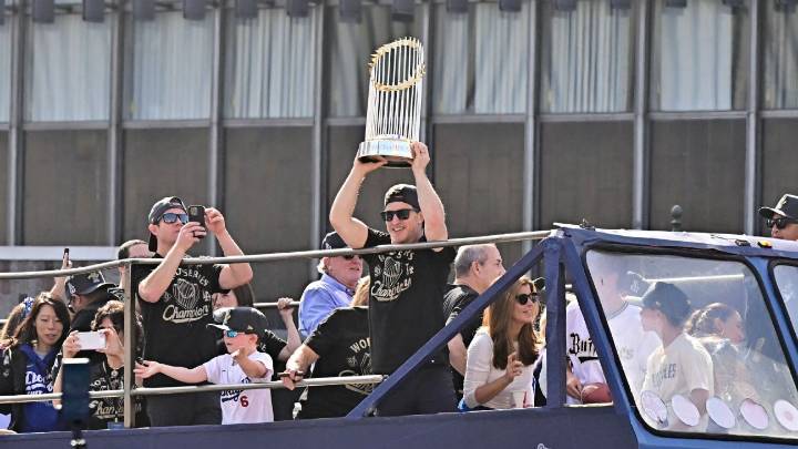 Highlights from the Dodgers' World Series championship parade
