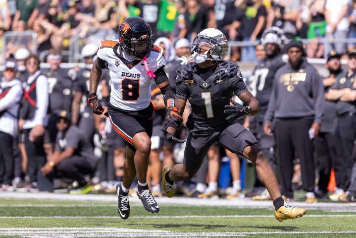 Oregon's Dan Lanning non-committal on injured players for Minnesota game