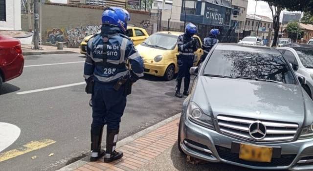 Conductores: hacer trancón les puede salir muy caro, es mejor retirar el vehículo