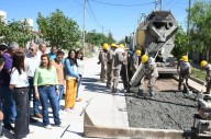 Fuentes supervisó la obra de pavimentación de 17 cuadras en el barrio Sixto Palavecino