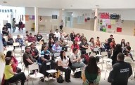 Familias y equipos gubernamentales trabajan juntos por una mejor convivencia escolar