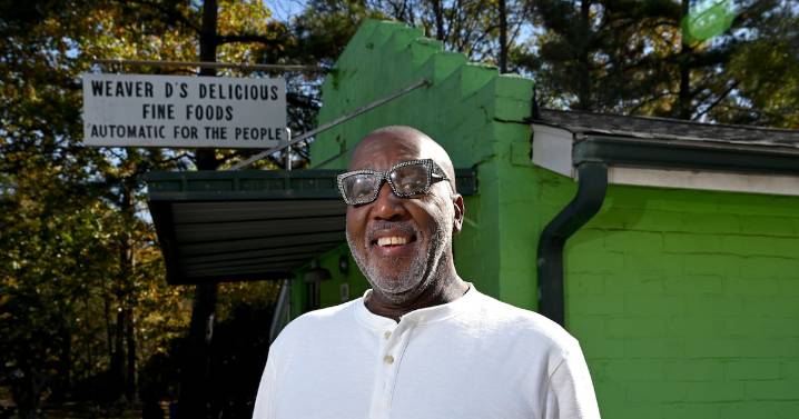 ‘Automatic for the People:’ Weaver D’s still bonds Athens as era nears end