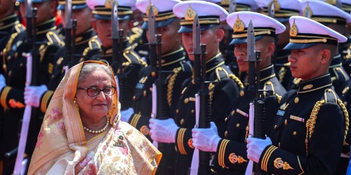 Bangladesh condenó a muerte a la ex primera ministra Sheikh Hasina por crímenes contra la humanidad