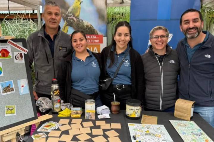 Expo Ecoparque 2025: La Pampa expuso sobre la liberación de cardenales amarillos