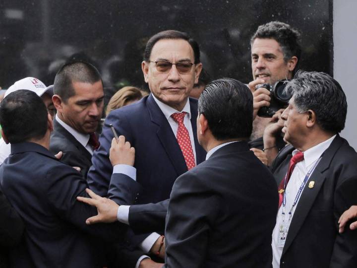 Condenan a 14 años de prisión a expresidente peruano Vizcarra por corrupción