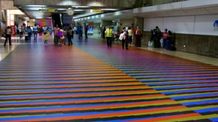 Laser mantiene vuelos con normalidad tras alerta de la FAA sobre espacio aéreo venezolano