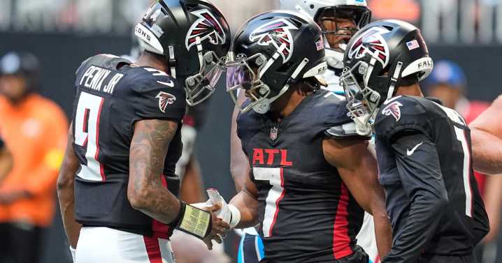 Falcons fall short in overtime, drop fifth consecutive game, losing 30