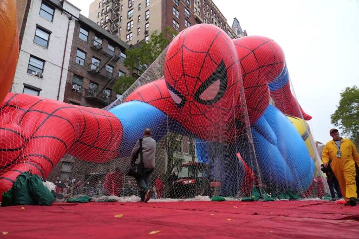 Macy’s Thanksgiving Day Parade brings Pac-Man and Labubu to Manhattan