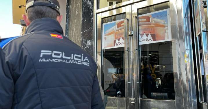 El Ayuntamiento de Madrid precinta Teatro Barceló tras levantarse las medidas cautelares