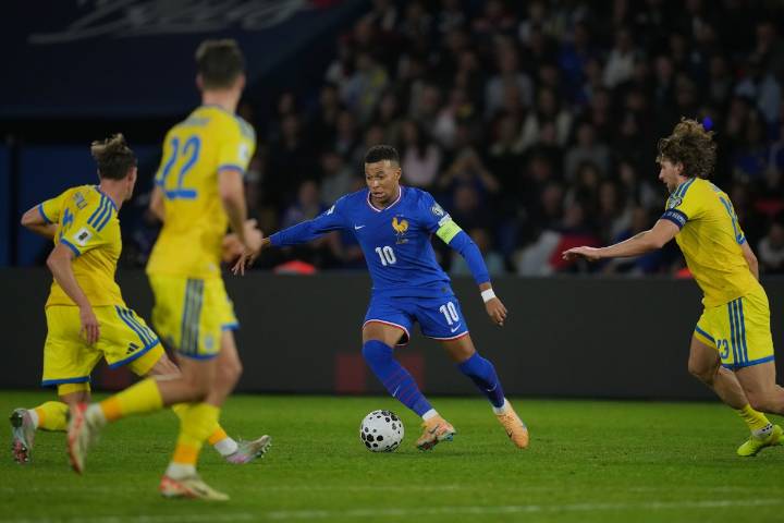 Kylian Mbappé se lesionó tras clasificación de Francia al Mundial 2026