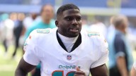 Dolphins' Tyreek Hill has hilarious reaction to former teammate signing with division rival Bills