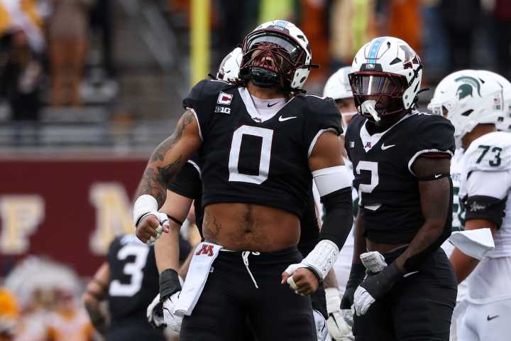 Gophers honor 26 players on Senior Day versus Badgers