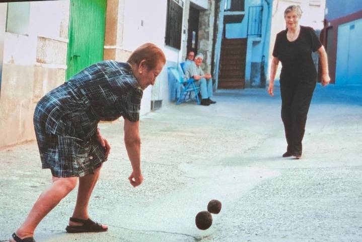 Documentan el patrimonio cultural (único en Europa y transmitido exclusivamente por mujeres) de un pueblo de Cáceres