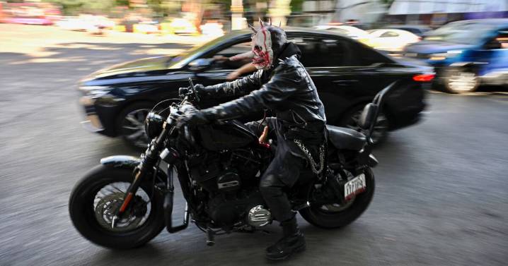 ¿Cuáles son las multas de tránsito especiales para motociclistas en CDMX?