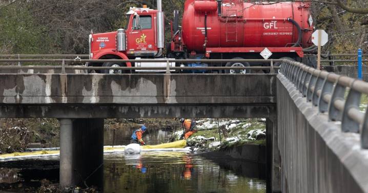 Chemical spill in Kitchener Schneider Creek prompts cleanup