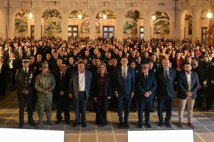 Maru Campos encabeza toma de protesta a 180 elementos de formación inicial de la SSPE