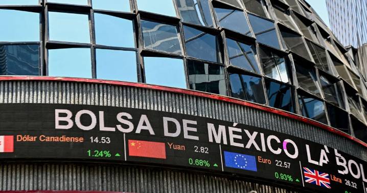 La BMV avanza 0.98% en sintonía con Wall Street y el peso gana terreno al dólar