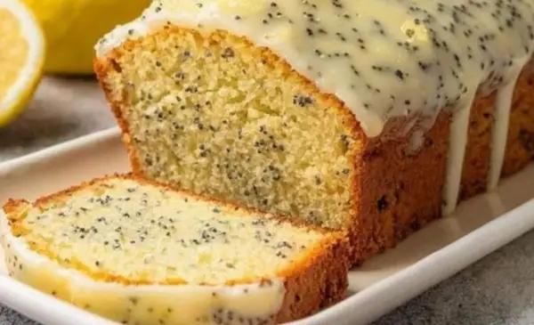 Receta ideal para los días de lluvia: el budín de limón fácil y económico para el mate