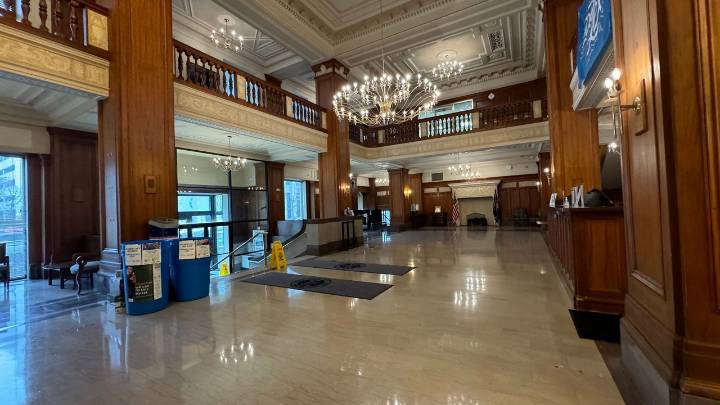 Multimillion-dollar city hall building proposal up for vote in Lexington