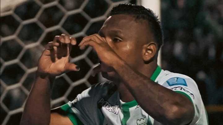 Alfredo Morelos tuvo tenso cruce con un periodista en la zona mixta tras partido América