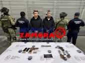 Detienen SSP a 2 hombres de Jalisco con armas, cartuchos y vehículos