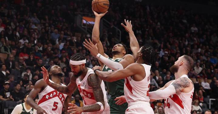 Raptors vs. Bucks: Scottie Barnes leads Toronto to convincing win