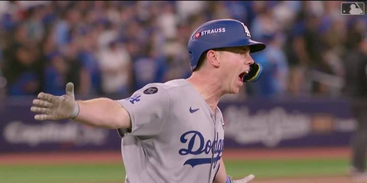 MLB player named Will Smith wins World Series for 6th straight year