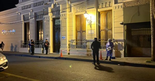 Murió la mujer que se descompensó en pleno centro de Salta: no pudieron reanimarla