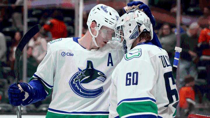 Tolopilo makes 37 saves in season debut, Canucks edge Ducks