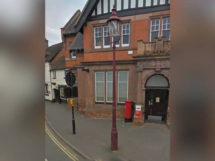 Concerns after 'unsafe, tilting' ancient street light in Bridgnorth is removed