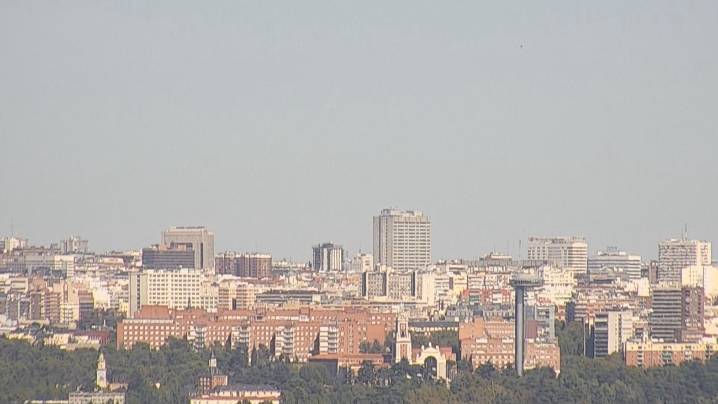Cielos poco nubosos y temperaturas sin cambios este lunes en Madrid