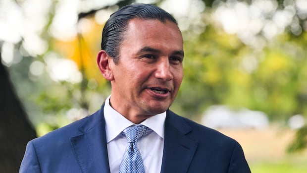 Time to start preparing for 2027 election, Manitoba premier tells convention delegates