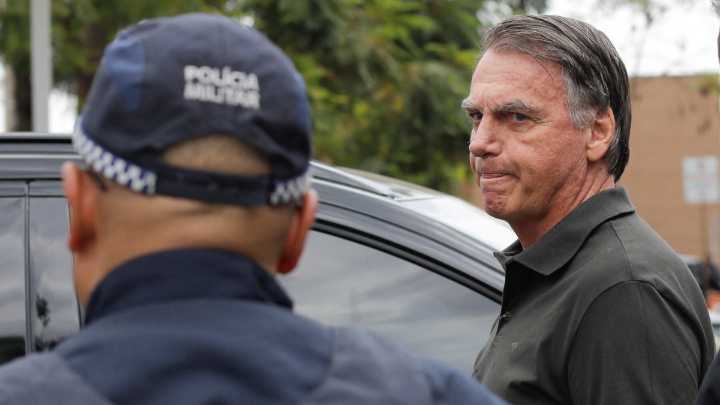 Jair Bolsonaro enviado a prisión preventiva por riesgo de 'fuga': intentó romper la tobillera electrónica que llevaba, según la Corte Suprema
