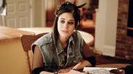 A 21 años del estreno de Mean Girls, así se ve hoy la actriz Lizzy Caplan