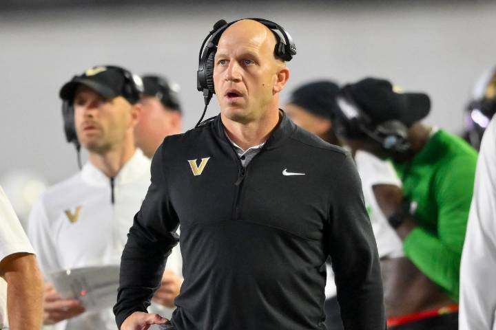 Clark Lea’s First Vanderbilt Win Announced After Massive Contract Extension
