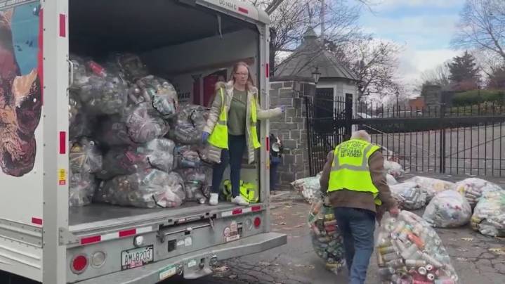 Two arrested outside of NY State Executive Mansion while demanding the Bottle Bill be passed