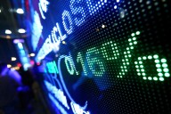 Cierra la Bolsa Mexicana con baja de 0.5% y el IPC en 61,984.45 puntos