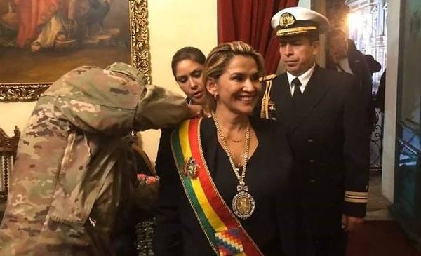 Cambio de época en Bolivia: anularon la condena de la dictadora Áñez y la liberan