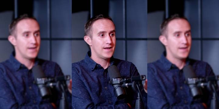 La clave de la felicidad no depende del éxito profesional o económico, según un experto: “La persona más feliz del planeta, probablemente sería de una familia de clase media”