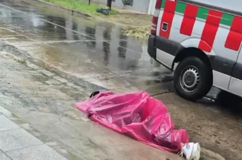 Terrible: comisario retirado mató a un motochorro adolescente que intentó robarle el auto