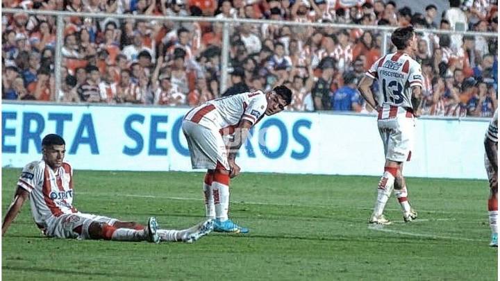 Diego Díaz, tras la eliminación de Unión: "Una lástima, justo dio en el palo"