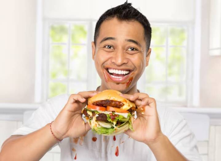 “Comé lo que viene de la tierra”. Estos son los tres pilares clave para una “correcta alimentación”, según un especialista