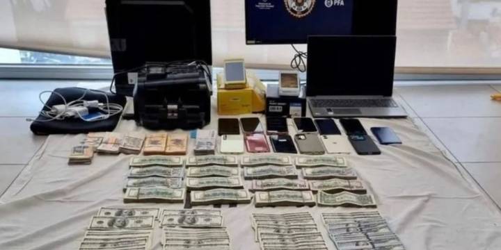 Desbarataron una banda que operaba desde un barrio privado y se dedicaba a los juegos clandestinos online