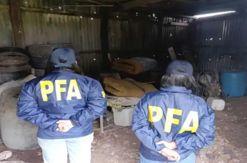 Rescataron a un hombre que estuvo 10 años esclavizado, matando animales para comer, sin luz ni agua