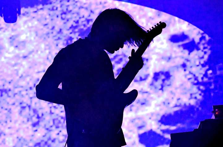 Acclaimed rock band plays first concert in 7 years, includes deep cut