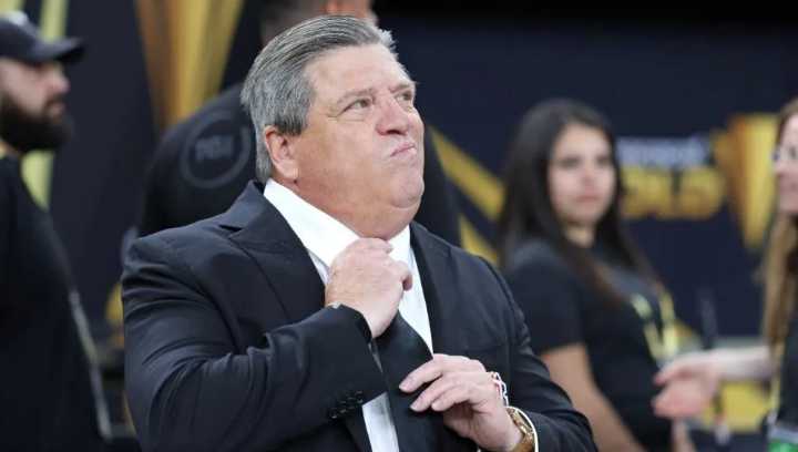 Miguel Herrera vuelve a México y asume el golpe tras su salida de Costa Rica