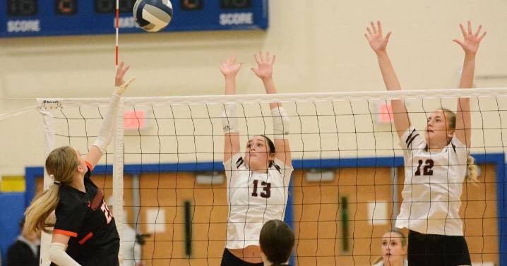 Burnt Hills-Ballston Lake volleyball vs. Mohonasen: Photos