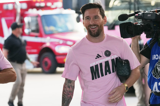 Con Messi pero sin el 'Dibu' ni jugadores domésticos, Argentina visitará a Angola
