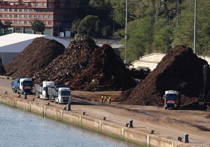 La petición de traspaso del Puerto de Pasaia a Euskadi fractura a los socios del Gobierno foral