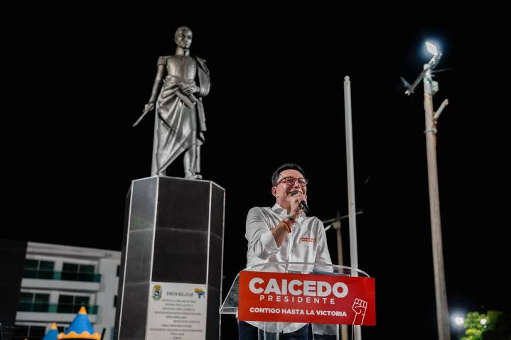 SANGRE GUAJIRA: La Guajira se consolida como territorio de Caicedo, su propuesta de una Colombia Federal, recibió apoyo masivo con miles de firmas
